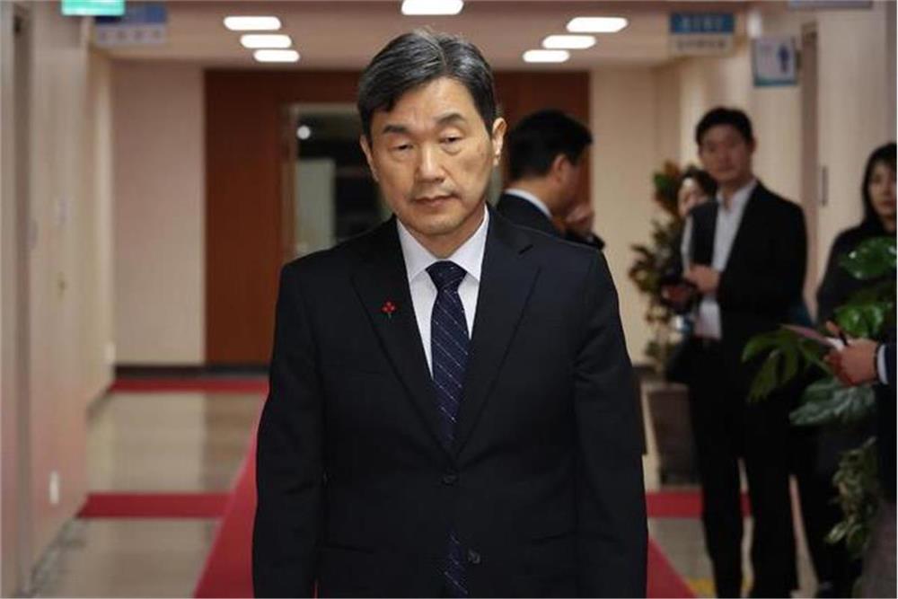 Yoon Suk-yeol's "escape" from first arrest attempt: Mobilizing supporters is his final struggle